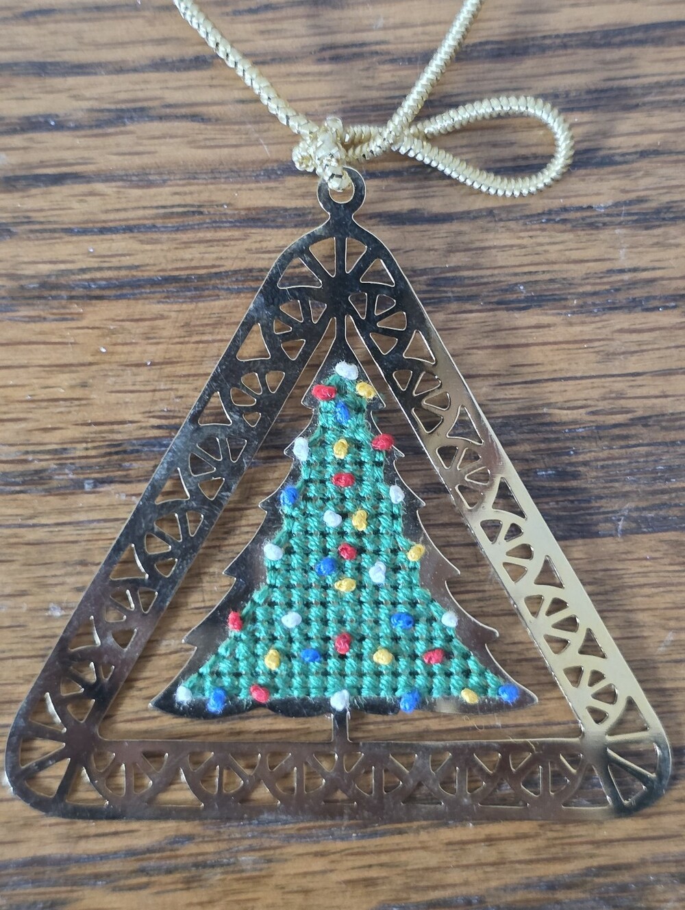 Vintage Gold ’n Cross Stitch Christmas Tree Ornament #1030 Needleform